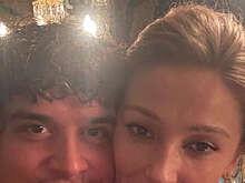 Блогерша Ивлеева в бархатном корсете вышла на публику с мужем Бегаком