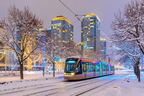 В Санкт-Петербурге сошел с рельсов новый трамвай