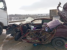 В Волгоградской области в ДТП с четырьмя машинами погибли два человека