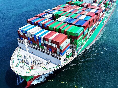 Bild: турист из Германии "впал в буйство" на грузовом судне и умер