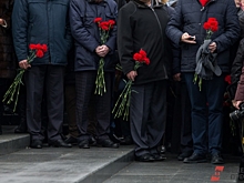 «Единая Россия» почтила память погибших в Доме профсоюзов