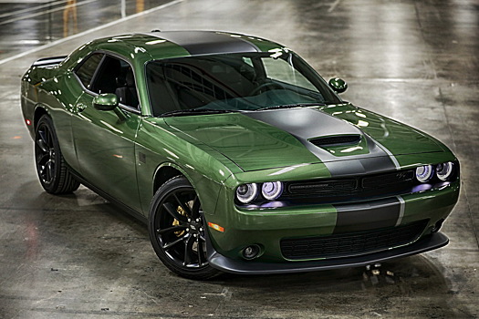 Dodge может отобрать у Ford Mustang титул самого продаваемого спорткара