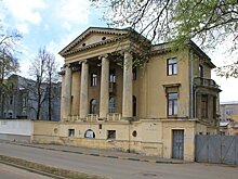 Два исторических здания на Верхневолжской набережной выставлены на продажу