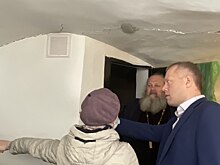 Церковь Спаса за верхом в Калуге начала деформироваться