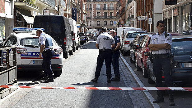 Во Франции в лицее открыли стрельбу, есть пострадавшие