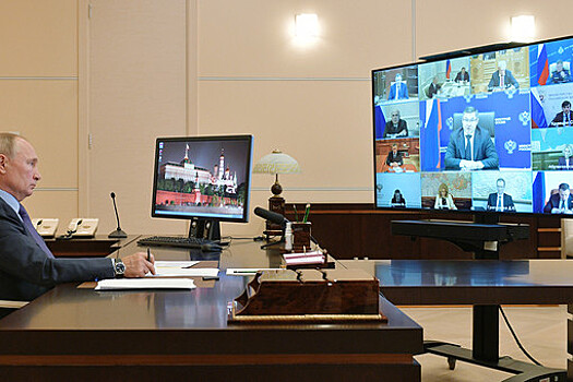 Путин: Попова и Голикова привились вакциной от COVID-19 центра "Вектор"