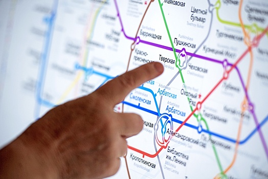 Минтранс предложил сделать необязательным дублирование информации на английском языке на схемах метро