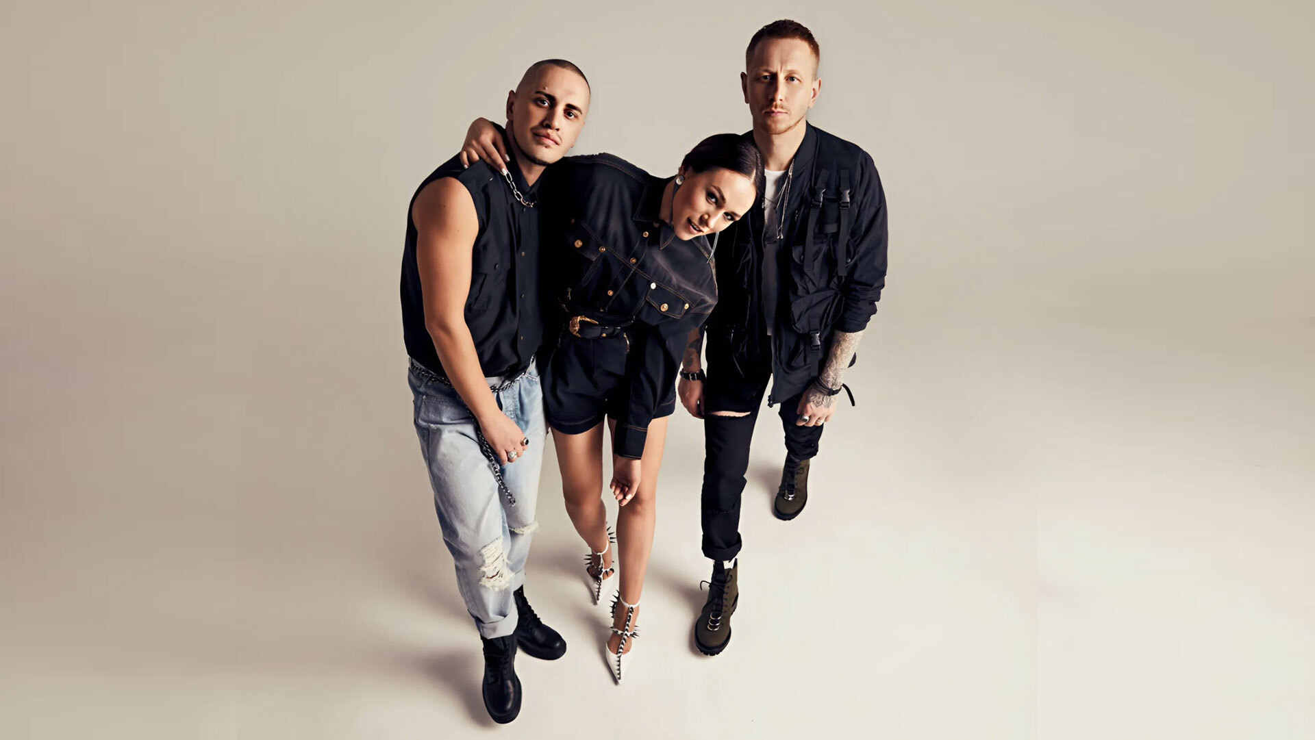 IOWA (Леонид Терещенко, Екатерина Иванчикова и Василий Буланов)