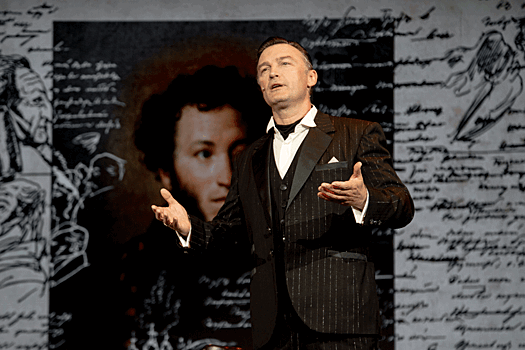 Актеры Театра им. Пушкина впервые выступили на круизном лайнере