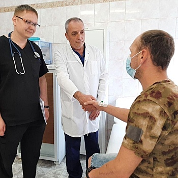 Ростовские врачи спасли участника СВО, у которого после тяжелого ранения перестала слушаться рука