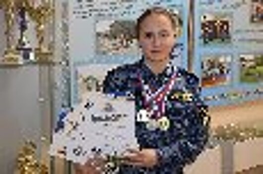 Курсант Псковского филиала Университета ФСИН России Патриция Демина взяла золото и серебро на зимнем кубке города Пскова по легкой атлетике