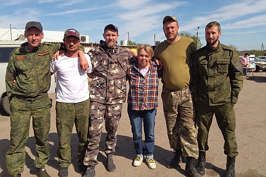 Бывшая начальник поезда Москва - Владивосток возит на фронт посылки бойцам