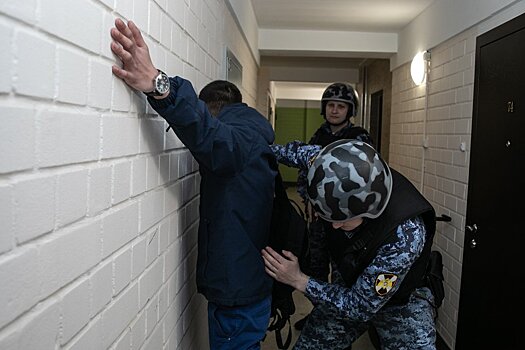 В Котельниче на 24-летнюю девушку в магазине напал бывший сожитель