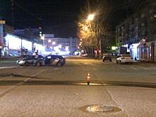 Патрульная машина не поделила дорогу с такси на Ватутина