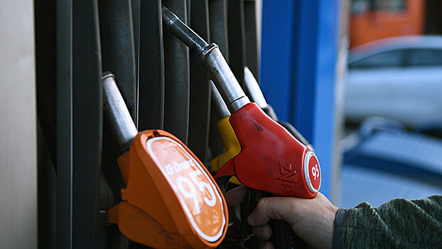 Майский рост цен на бензин в пять раз превысил годовую инфляцию