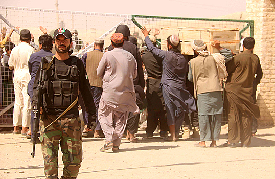 Блицкриг «Талибана»: боевики взяли второй по величине город Афганистана и приближаются к столице