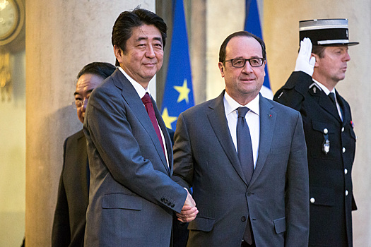 Абэ и Олланд договорились о сотрудничестве в области атомной энергетики