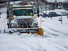 Безумный снегоуборщик «расколошматил» сорок машин