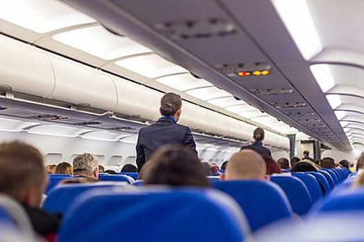 Стюардесса раскрыла способы заняться сексом во время полета