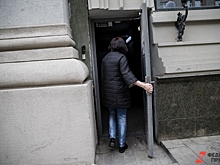 Школьницу преследовали до дома иностранцы в Тобольске