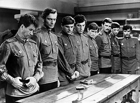 Кем были герои фильма «В бой идут одни старики»