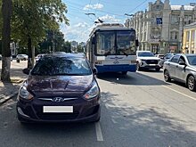 В центре Кирова «Хендай» сбил водителя троллейбуса