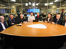 Звезда у микрофона. Имеет ли артист право на позицию?