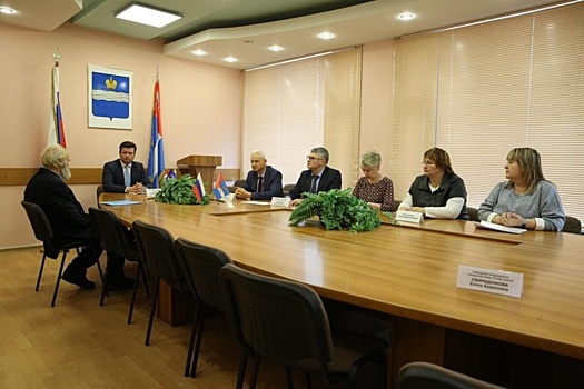На приеме у главы Калужского городского самоуправления обсудили проблему неплательщиков за ЖКУ