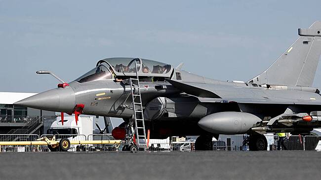 Медведев высказался о поставках истребителей Rafale на Украину