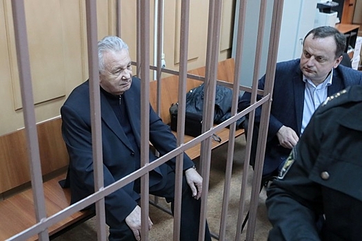Прокурор запросил 7 лет для экс-губернатора Ишаева