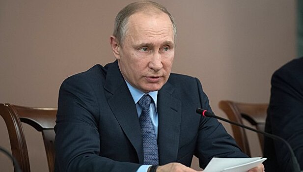 Путин призвал учитывать особенности межэтнических отношений в регионах