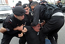 Полсотни человек пострадали в ходе протестов в Ереване