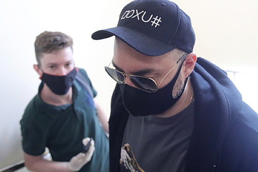 Серебренников пришел на оглашение приговора без вещей