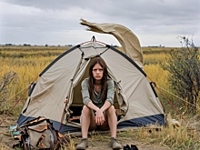 Дочь российского политика в эмиграции Диана Исакова ютится в палатке под Парижем: «Это, по-вашему, окей?»