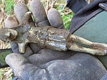 Найдена позолоченная фигурка Христа, пролежавшая в земле восемь веков