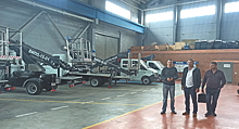 Руководители Новосибирского автотракторного завода НОВАЗ посетили белорусское предприятие "Витебские подъемники"