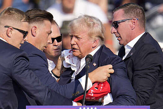 Медведев призвал Трампа наказать украинских заказчиков покушения на него