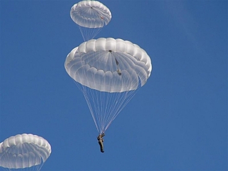 Костромичи могут выиграть прыжок с парашютом