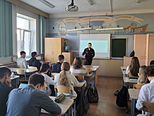 Специалисты центра психологической работы Тихоокеанского флота провели агитационные мероприятия в школах Владивостока