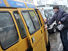 В Петербурге маршрутка насмерть сбила женщину на остановке