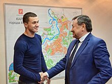 Футбольная школа Ачинска получила миллион рублей благодаря футболисту Ивану Игнатьеву