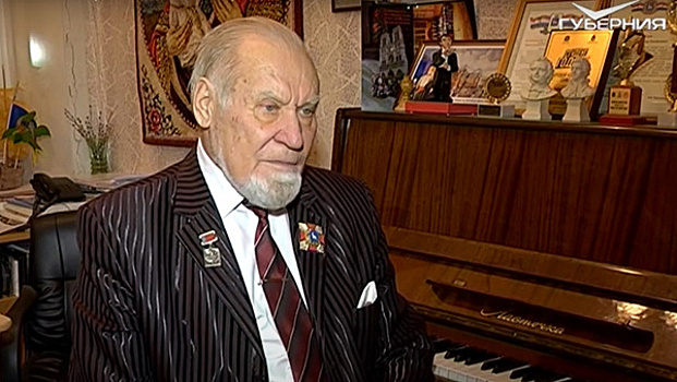 Дмитрий Азаров поздравил с юбилеем Почетного гражданина Самарской области Владимира Ощепкова