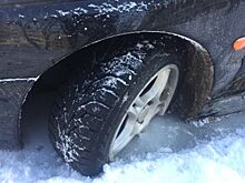 5 способов освободить машину, если колеса автомобиля вмёрзли в лёд