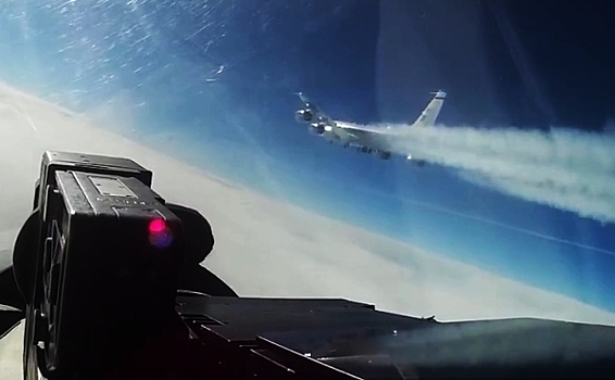 СМИ: У Сочи кружит разведывательный самолет США