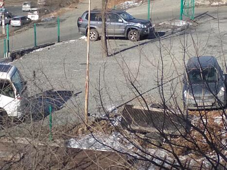 Полицейские провели рейд по автостоянкам Владивостока