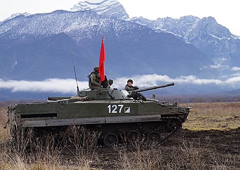 В соединениях и воинских частях ЮВО на Северном Кавказе началась тренировка боеготовности