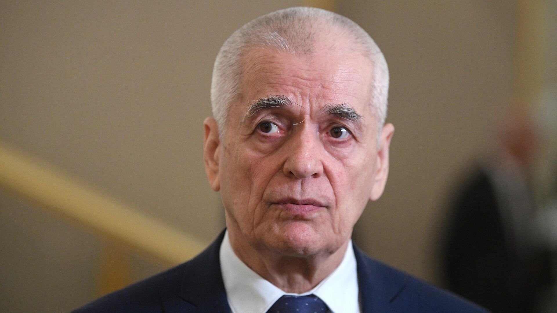 Онищенко рассказал о вреде браков между двоюродными братьями и сестрами