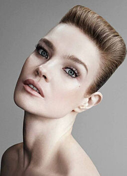 Необыкновенная: Наталья Водянова снялась для обложки журнала