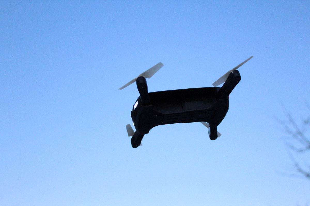 Три человека пострадали при атаке дрона на автомобиль под Белгородом