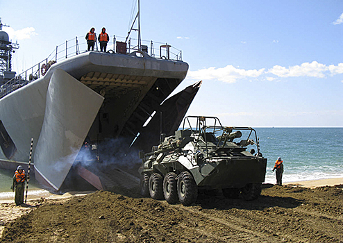 С подразделениями морской пехоты Черноморского флота прошла тренировка по посадке на десантные корабли